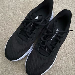 NWOB - Nike Revolution 9.5 Black